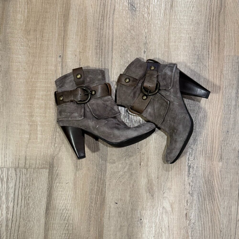 Woman's | Buckle | Browns | Boots.